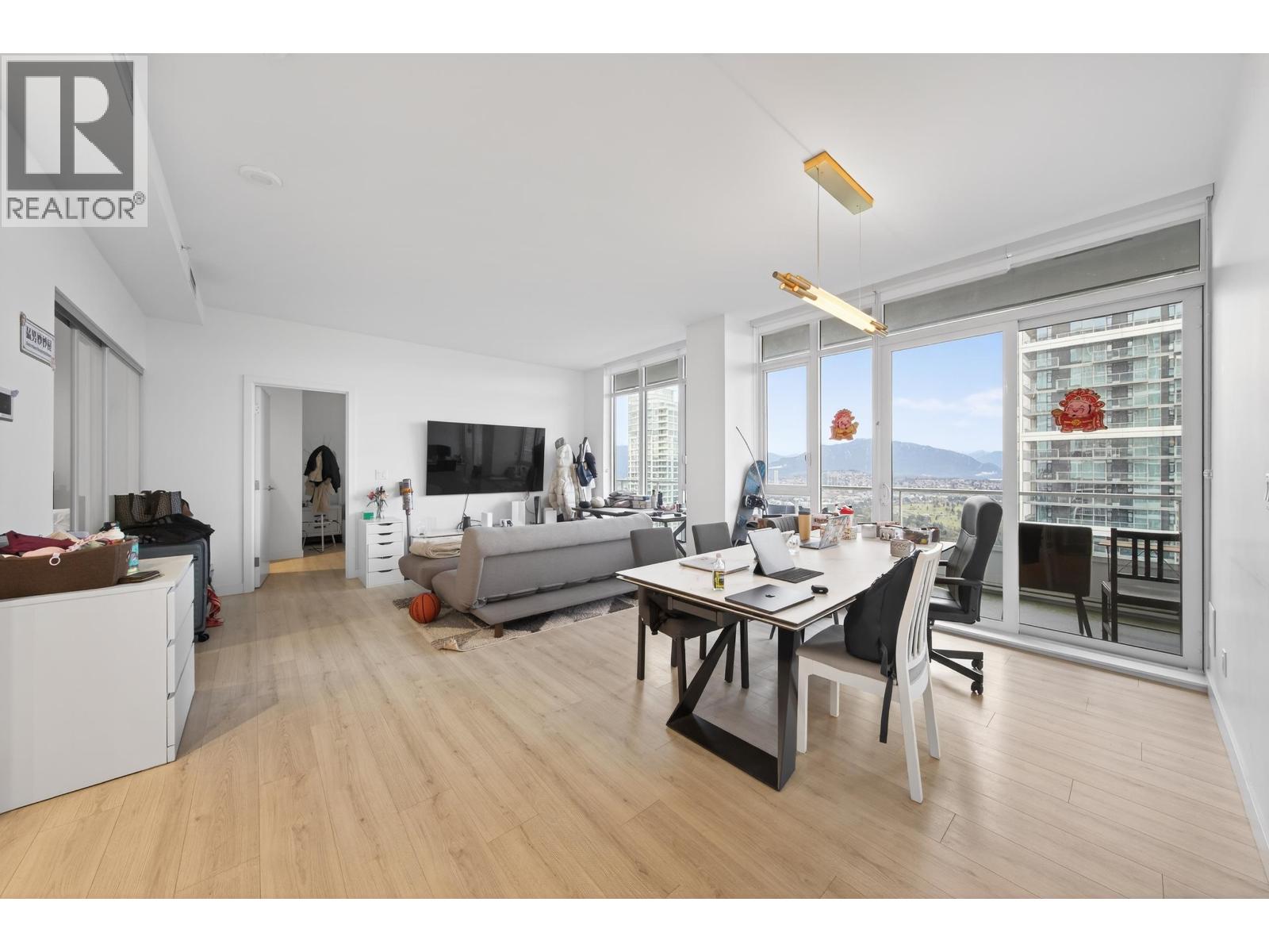 3402 6080 MCKAY AVENUE, Burnaby