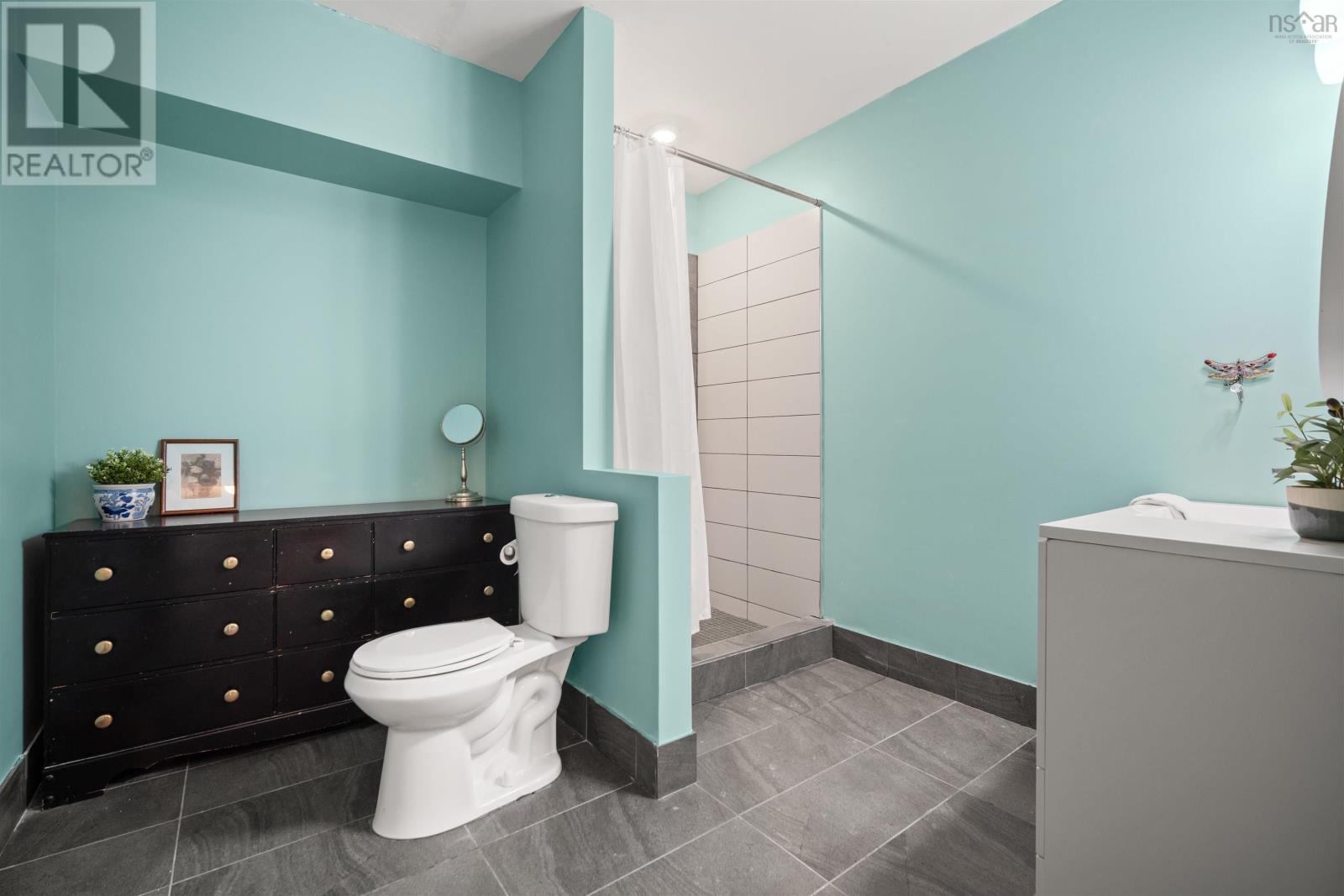 Property 45 of 47 of 9 Bens Court