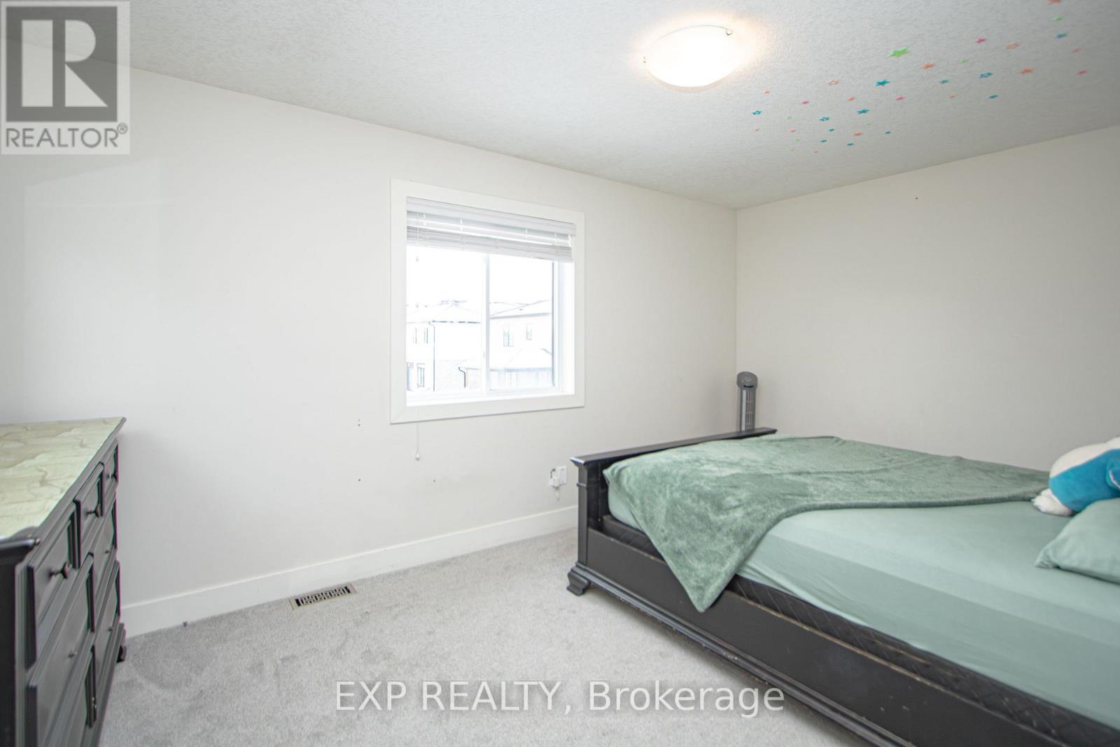 3291 REGIMENT ROAD Property Photo