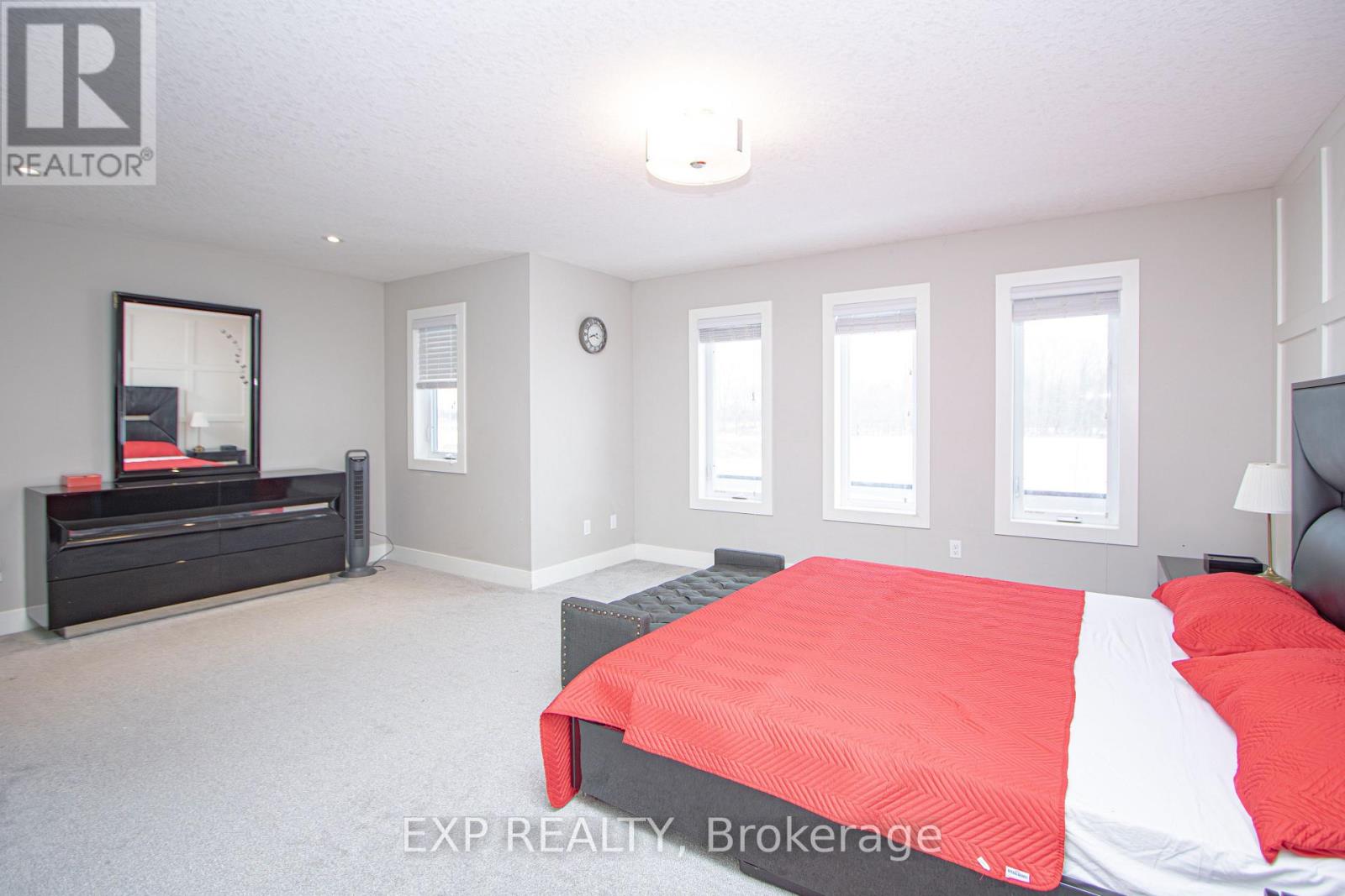 3291 REGIMENT ROAD Property Photo