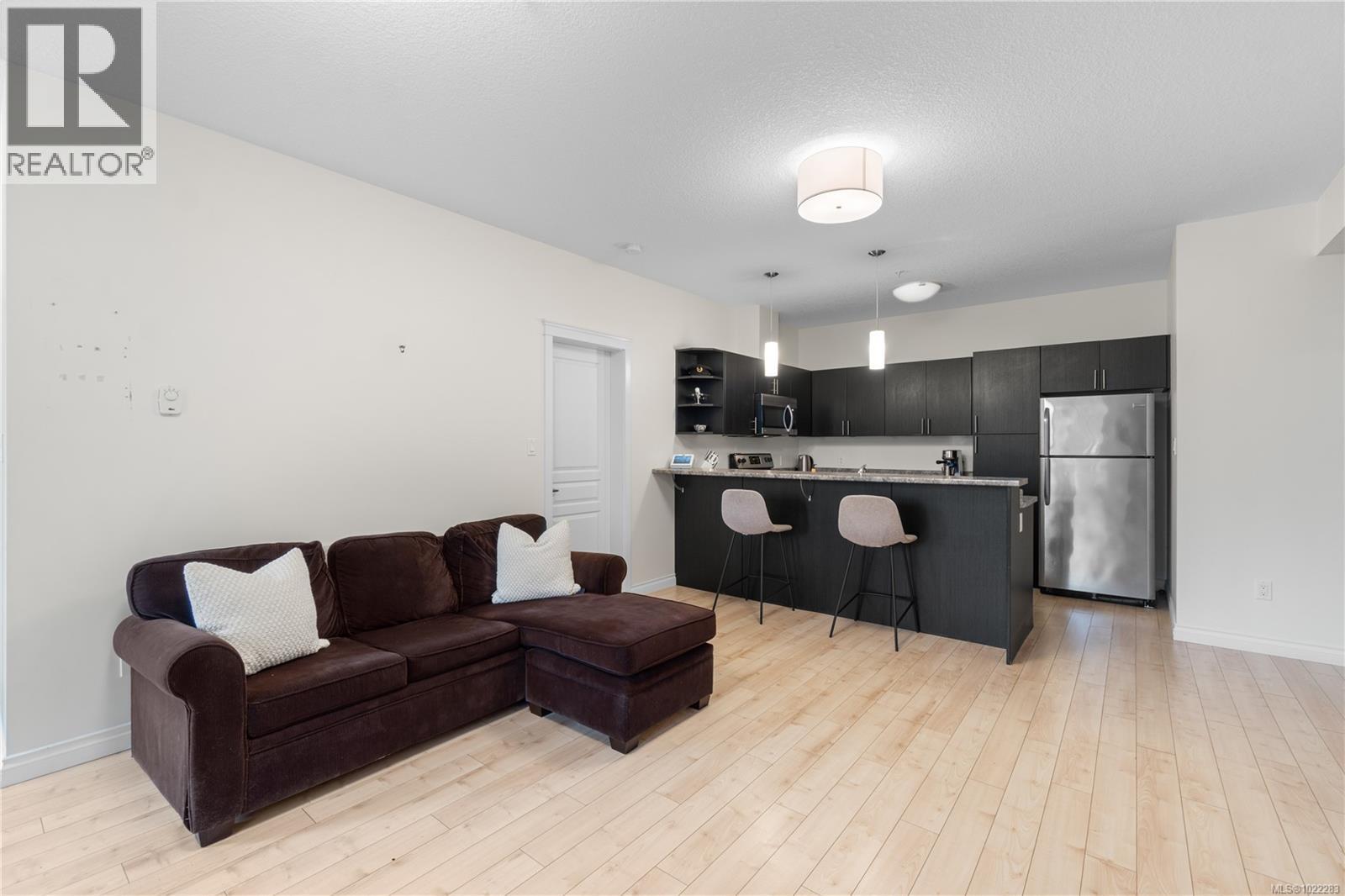 107 2111 Meredith Rd, Nanaimo