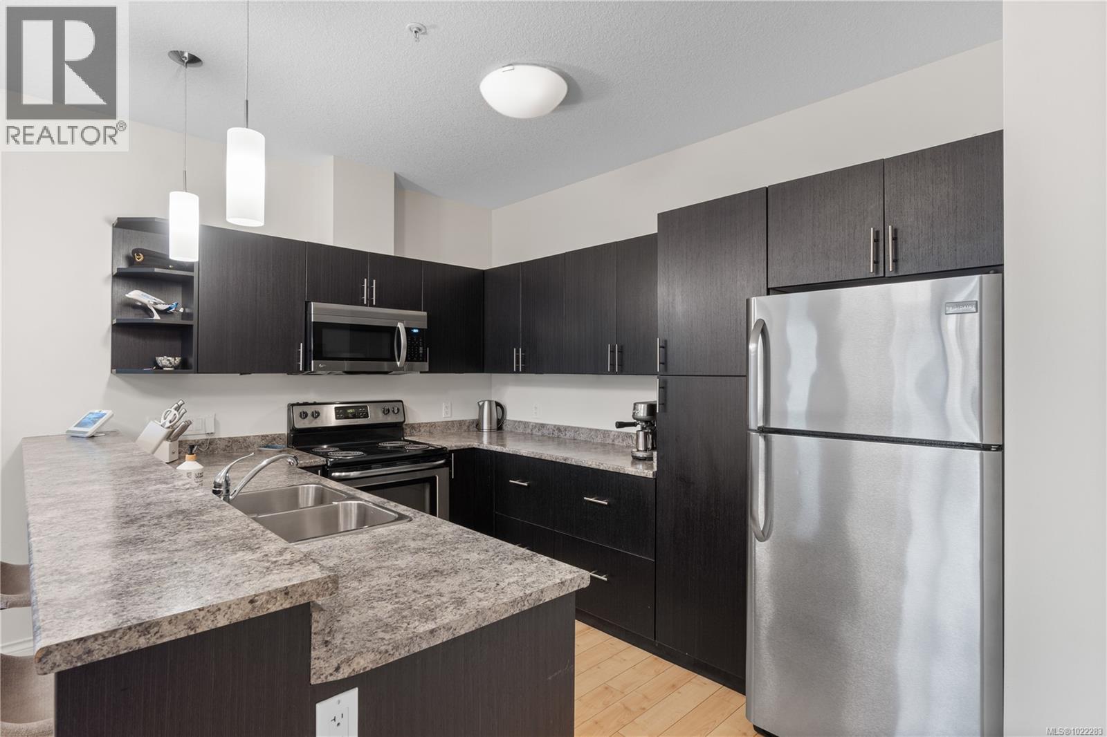 107 2111 Meredith Rd, Nanaimo