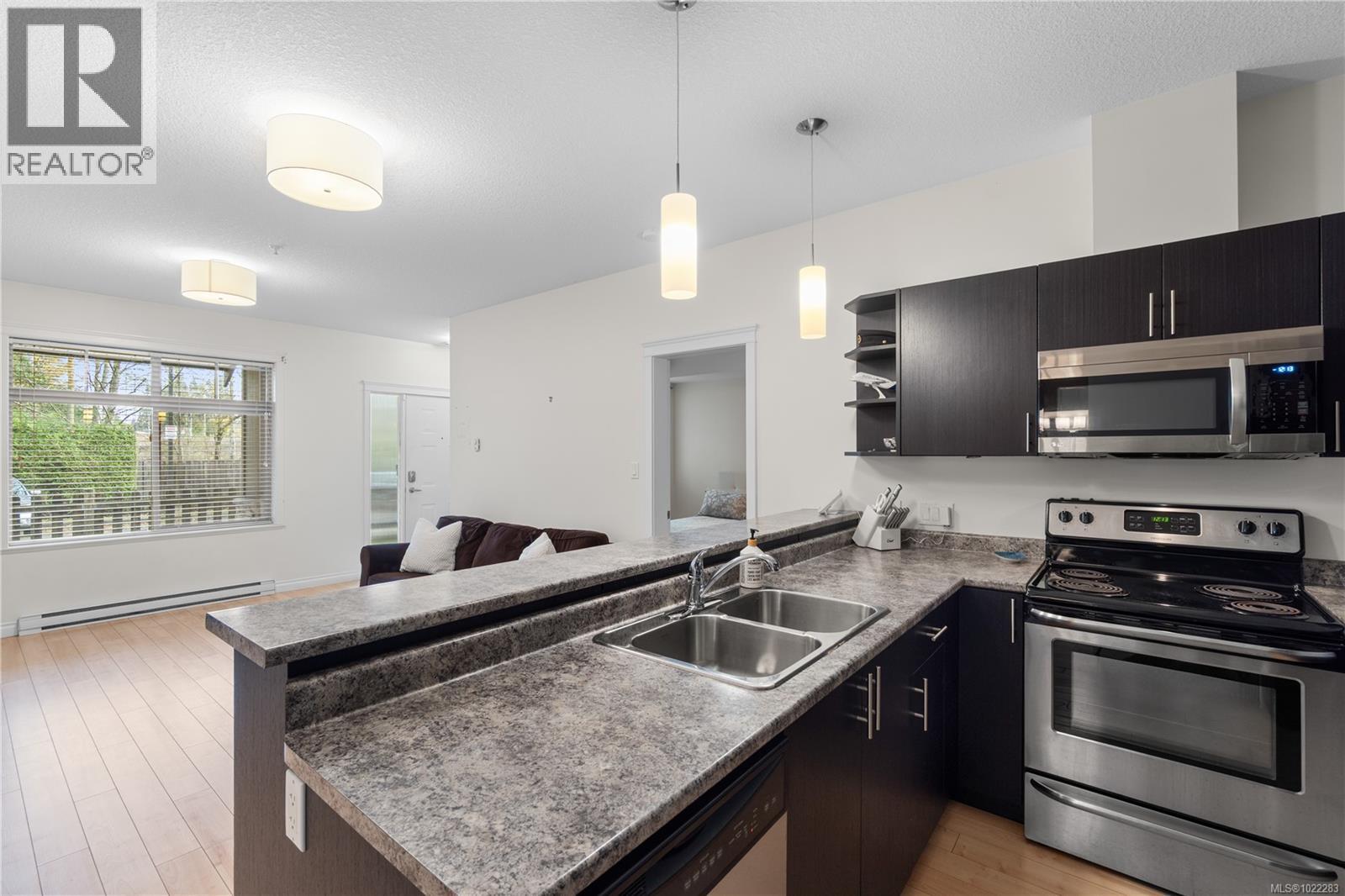 107 2111 Meredith Rd, Nanaimo