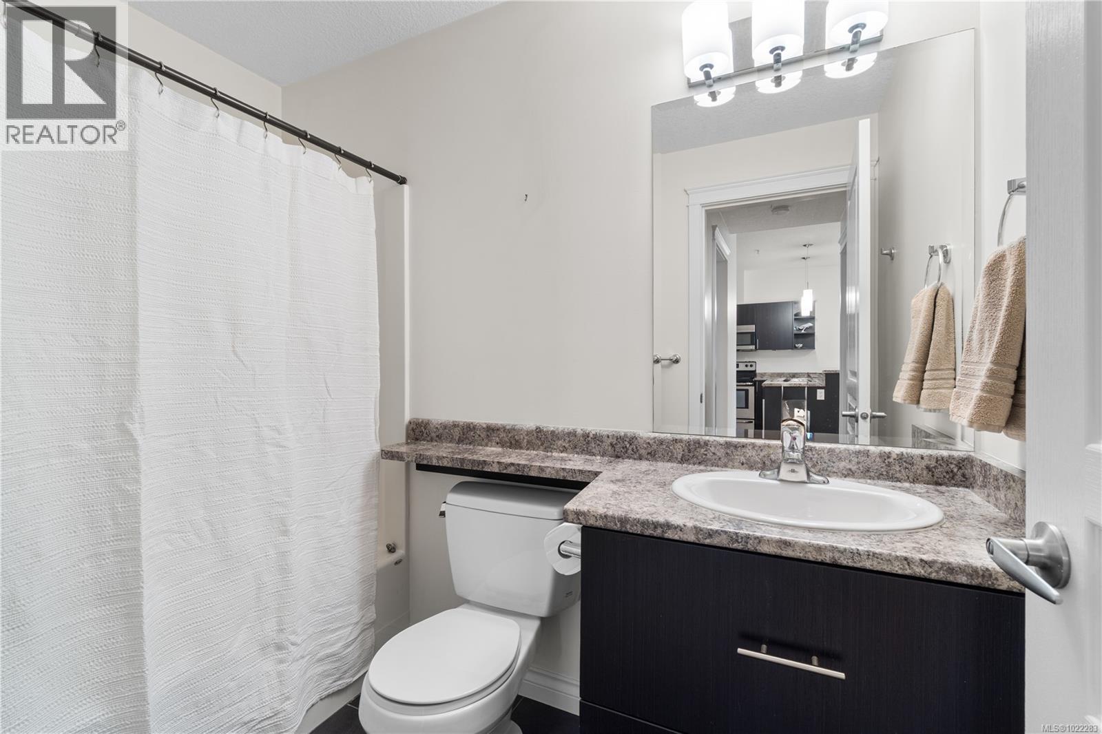 107 2111 Meredith Rd, Nanaimo