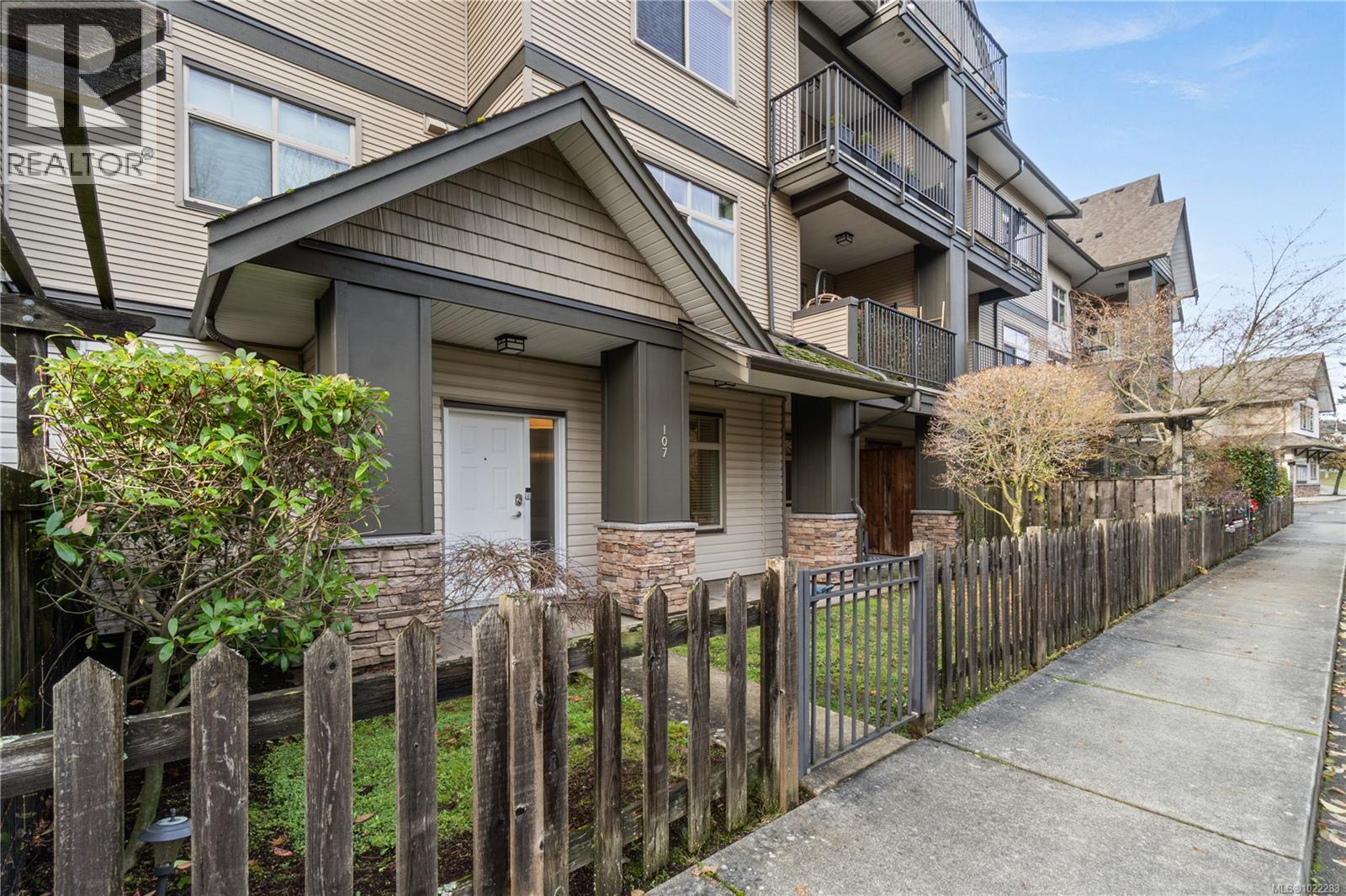 107 2111 Meredith Rd, Nanaimo