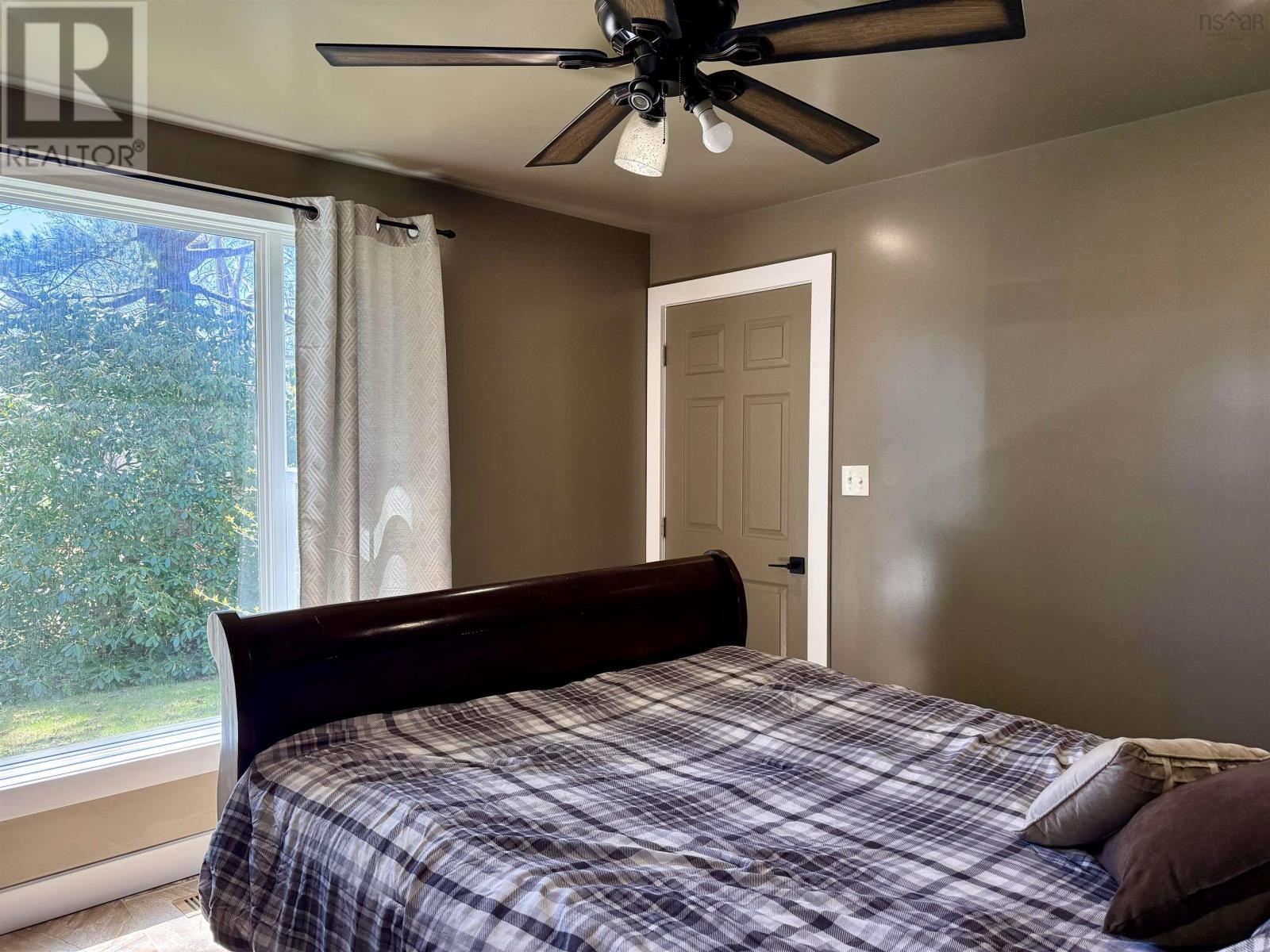 Property 30 of 31 of 153 Shore Road