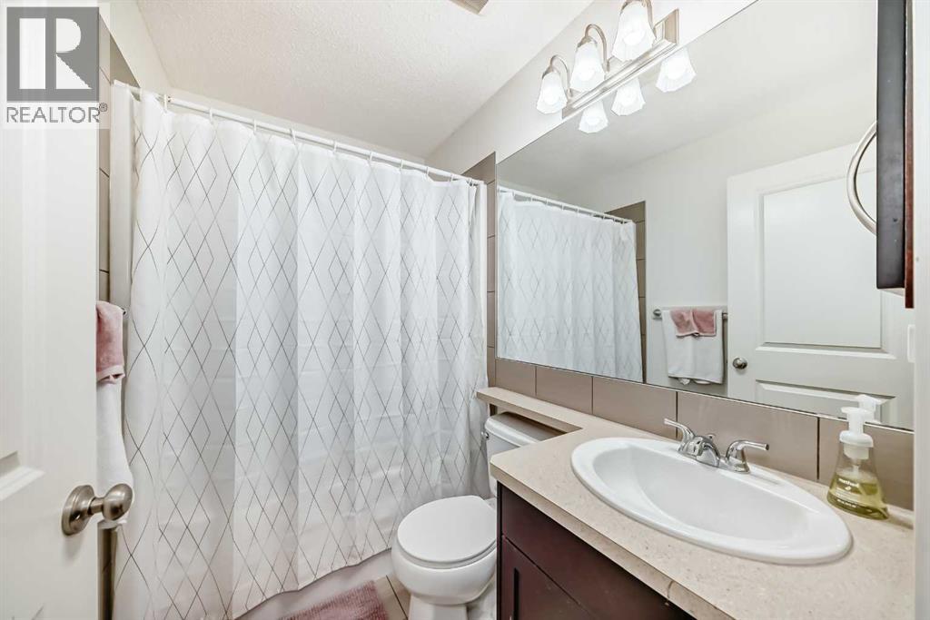 Single Family House for Sale in  Autumn Crescent SE Auburn Bay Calgary 