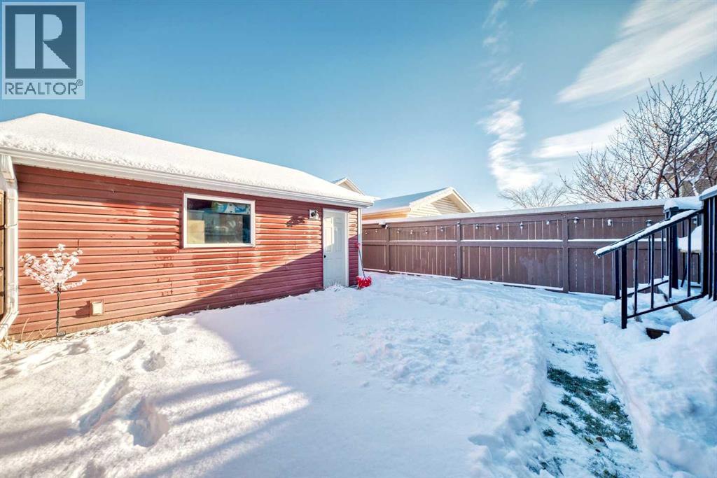 Single Family House for Sale in  Autumn Crescent SE Auburn Bay Calgary 