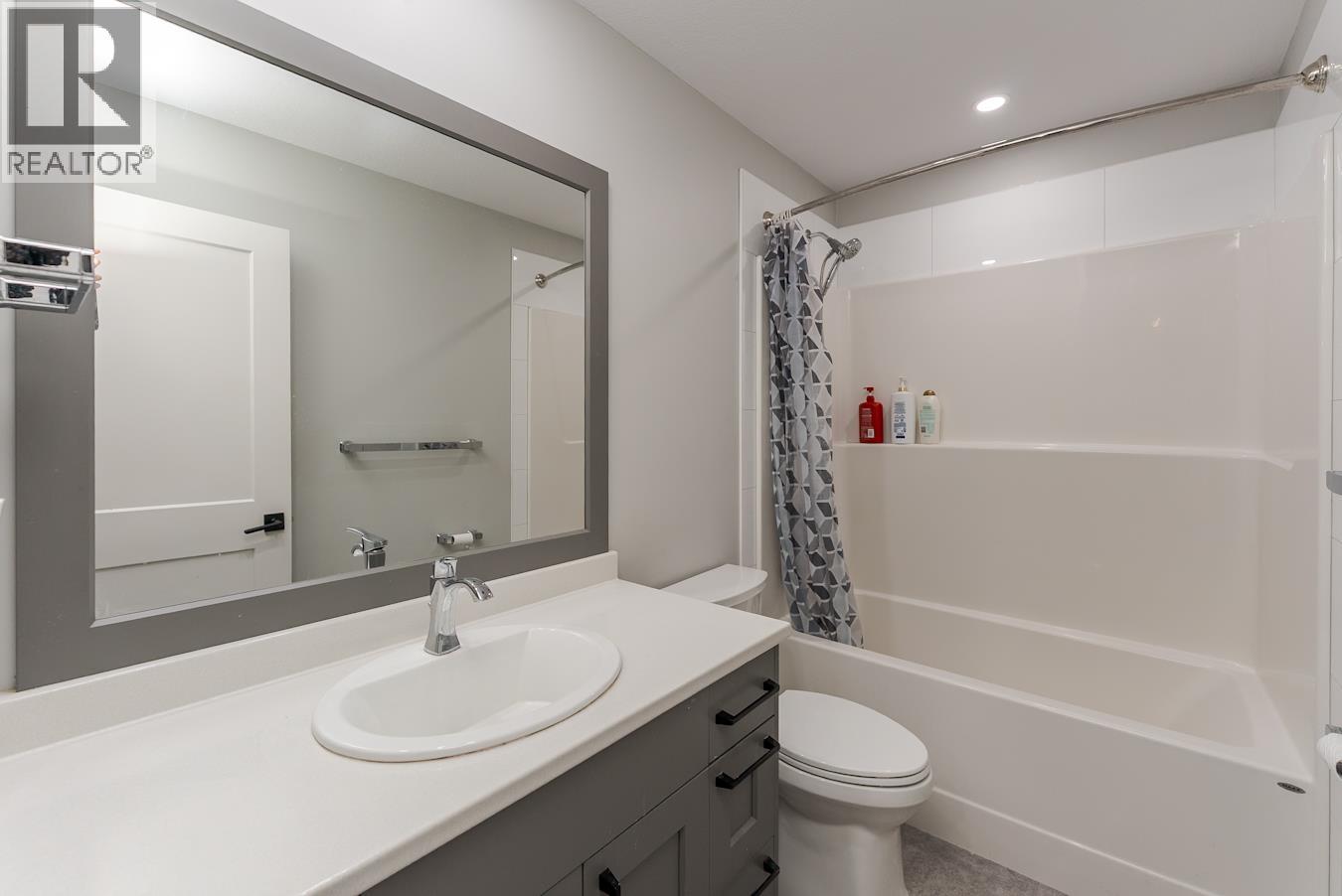 3350 HILLSIDE DRIVE, Prince George