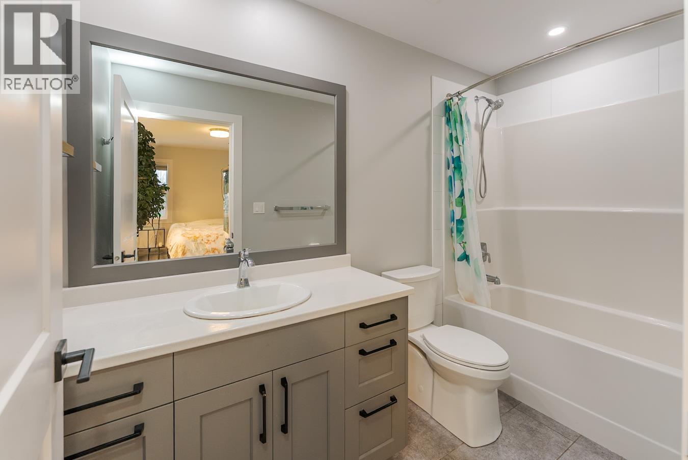 3350 HILLSIDE DRIVE, Prince George