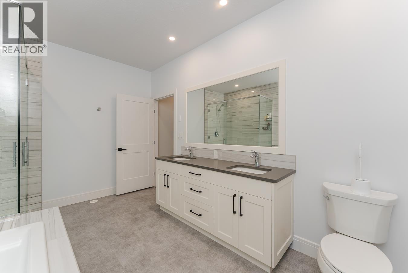 3350 HILLSIDE DRIVE, Prince George