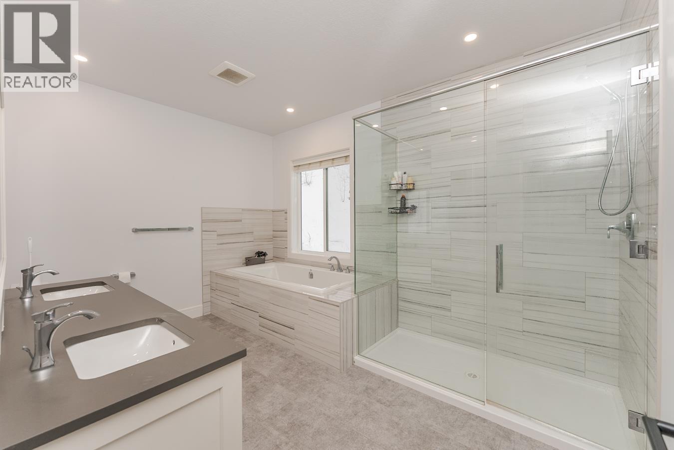 3350 HILLSIDE DRIVE, Prince George