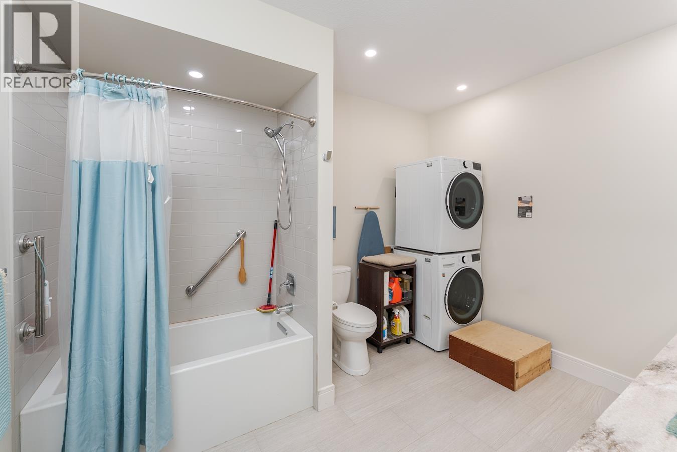 3350 HILLSIDE DRIVE, Prince George