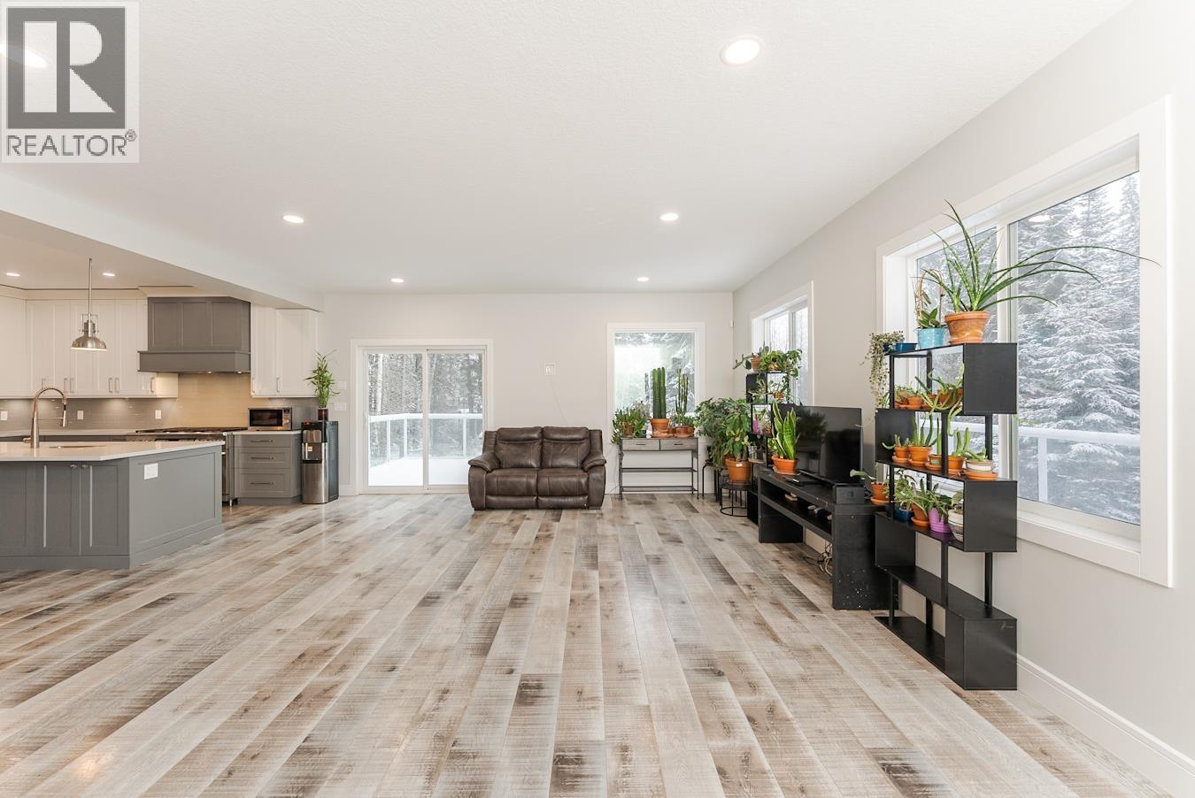 3350 HILLSIDE DRIVE, Prince George