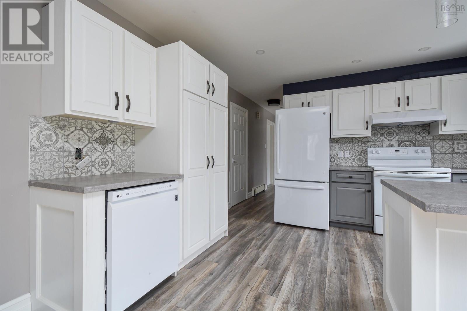 Property 20 of 49 of 204 FATIMA Drive