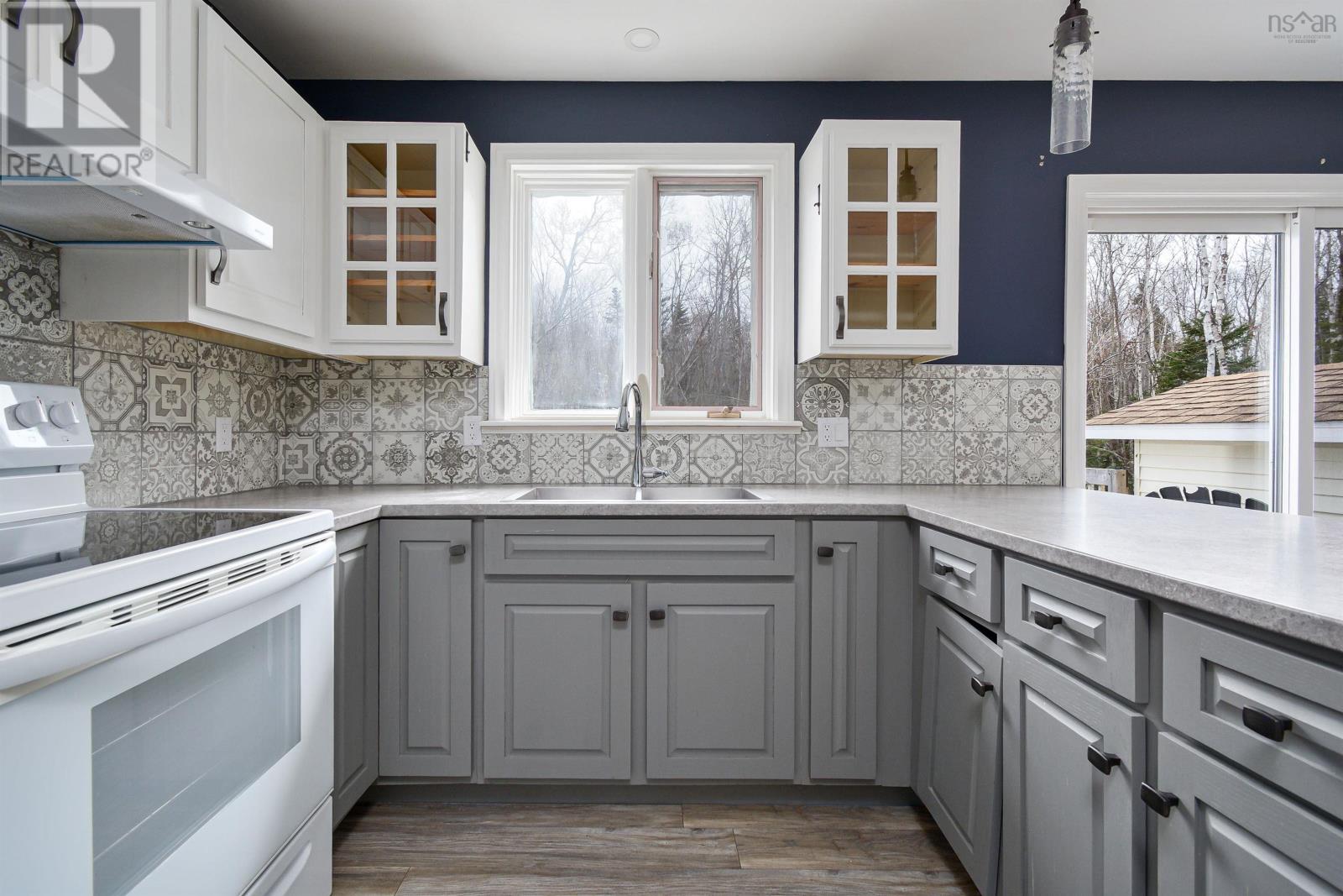 Property 19 of 49 of 204 FATIMA Drive