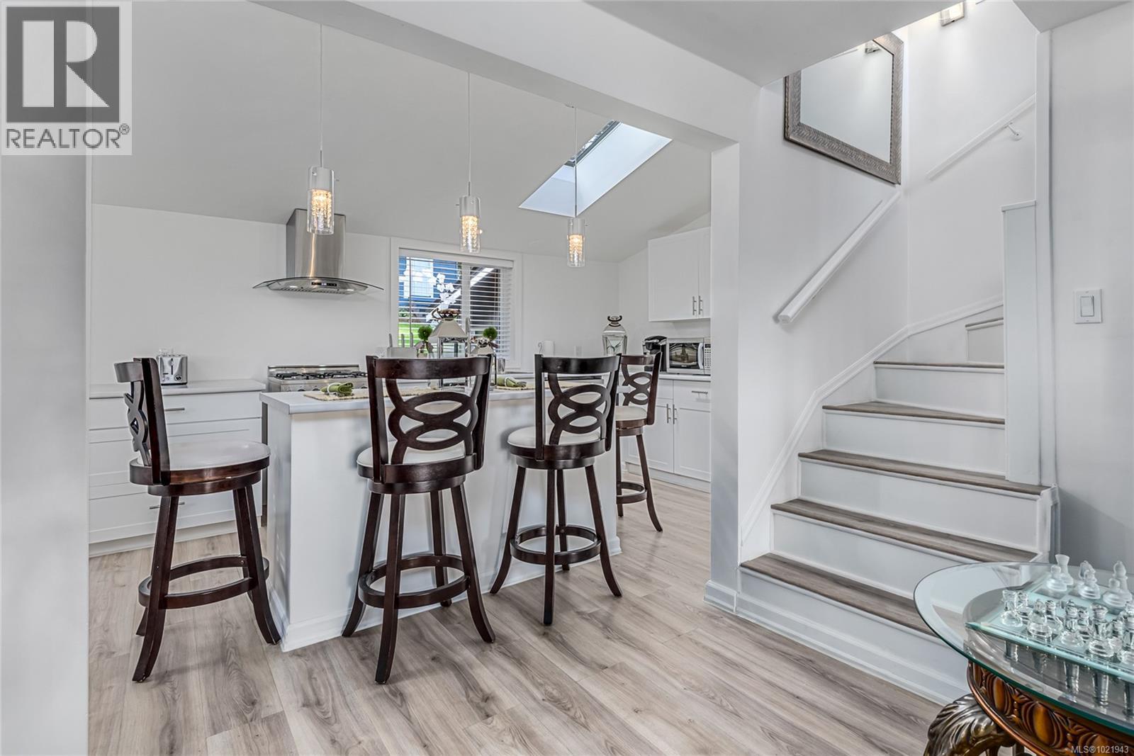 5429 ISLAND HWY - 13