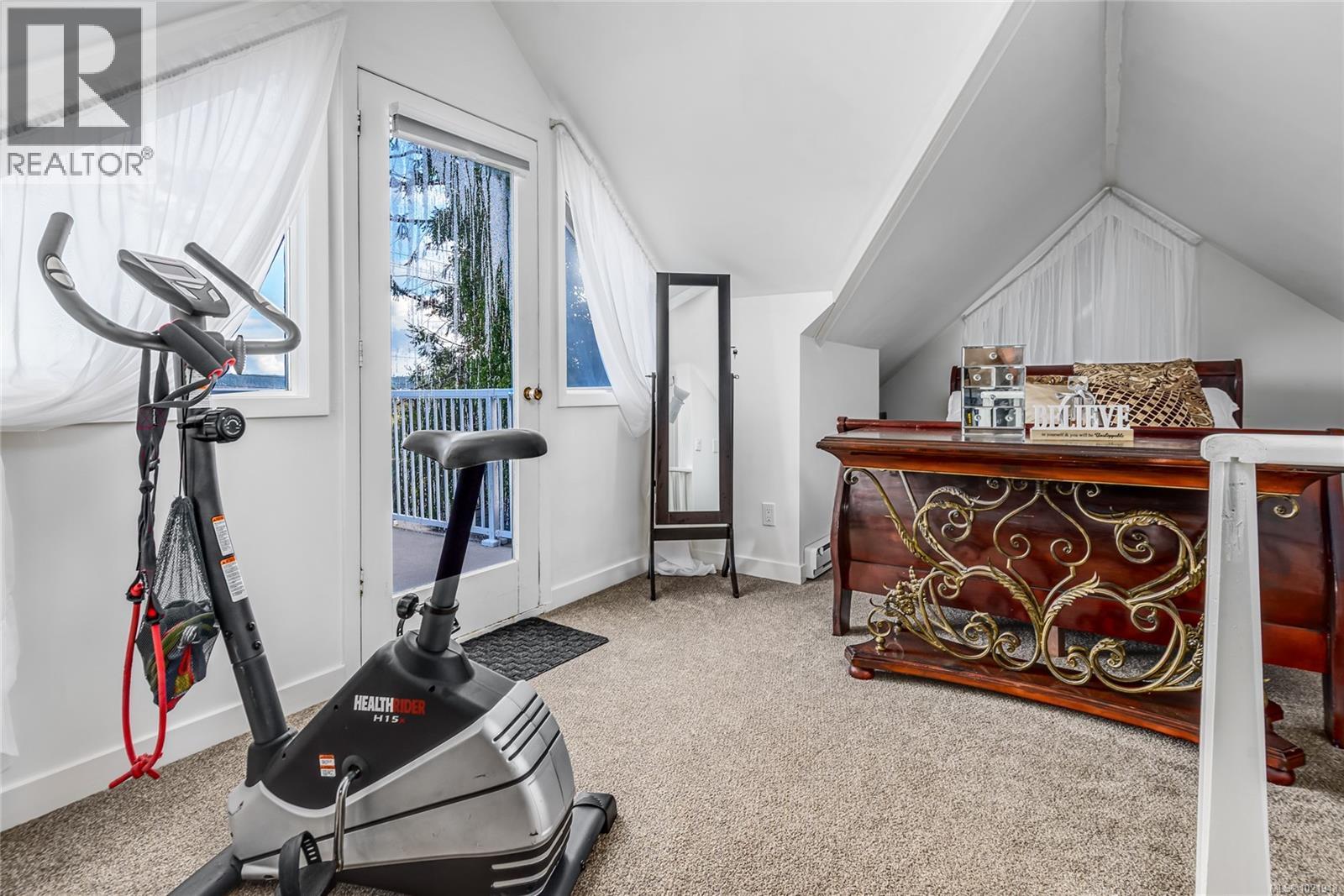 5429 ISLAND HWY - 25