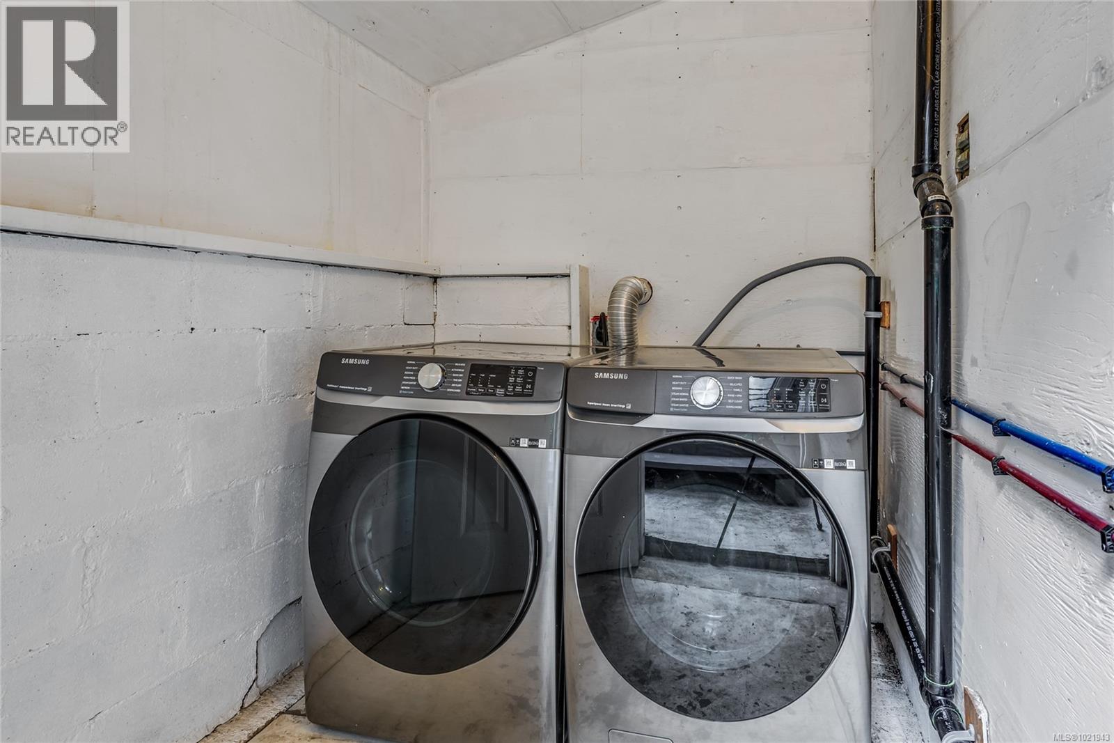 5429 ISLAND HWY - 26