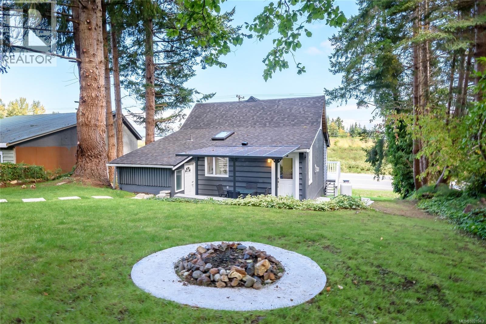 5429 ISLAND HWY - 37