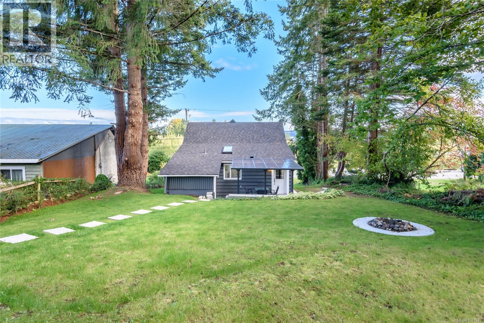 5429 ISLAND HWY - 38