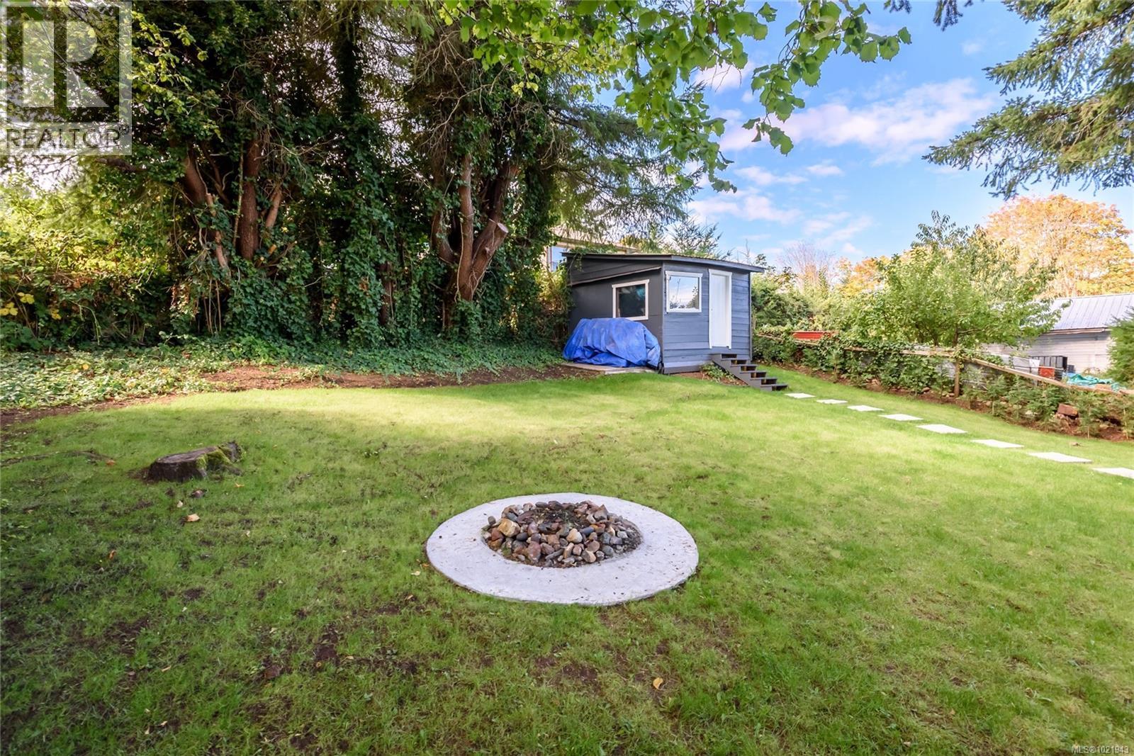 5429 ISLAND HWY - 41