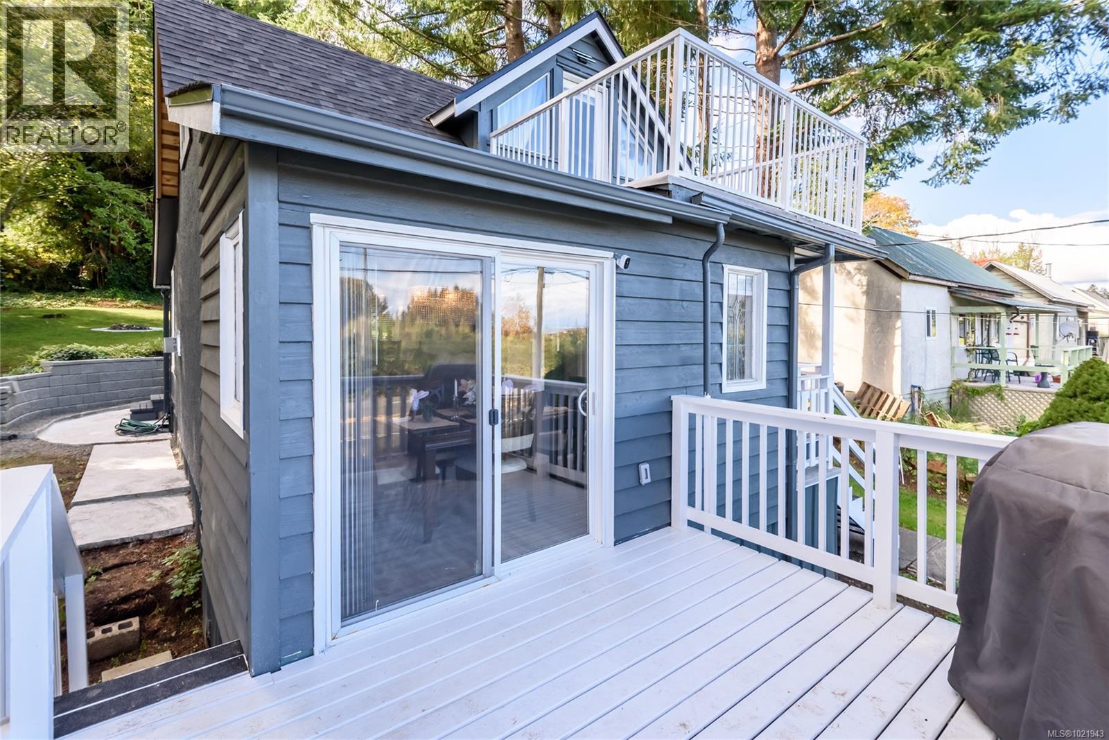 5429 ISLAND HWY - 44