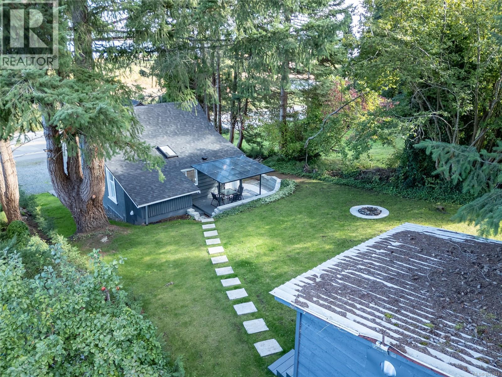 5429 ISLAND HWY - 52