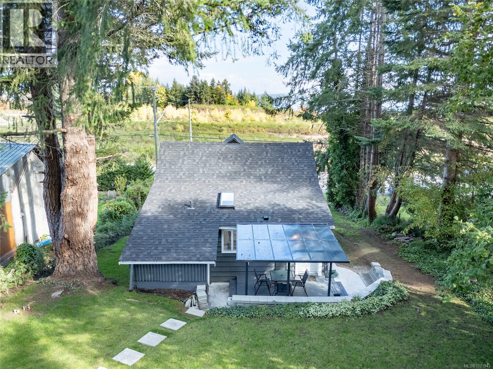 5429 ISLAND HWY - 54