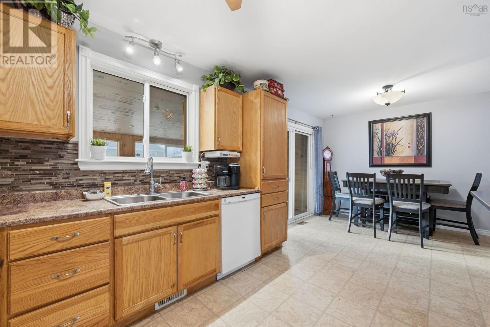 Property 14 of 50 of 24 Roblea Drive