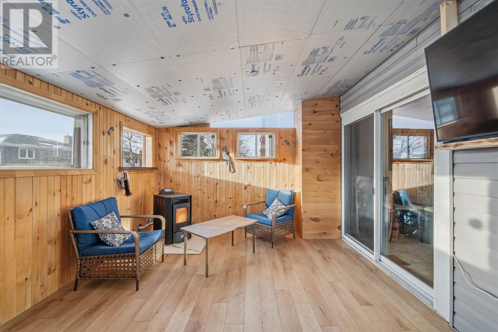 Property 19 of 50 of 24 Roblea Drive