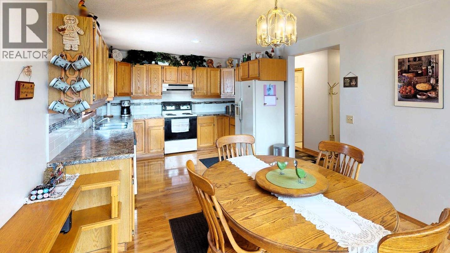 7319 GLACIER DRIVE - 12