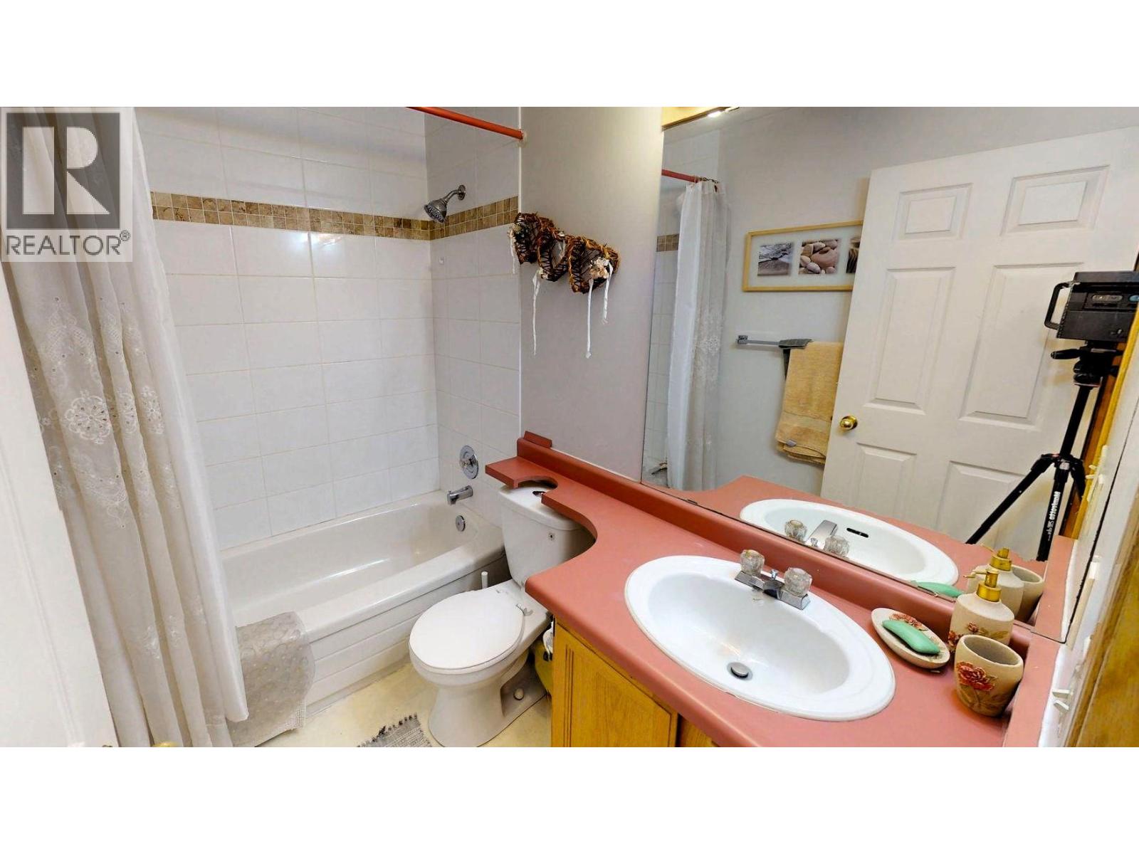 7319 GLACIER DRIVE - 23