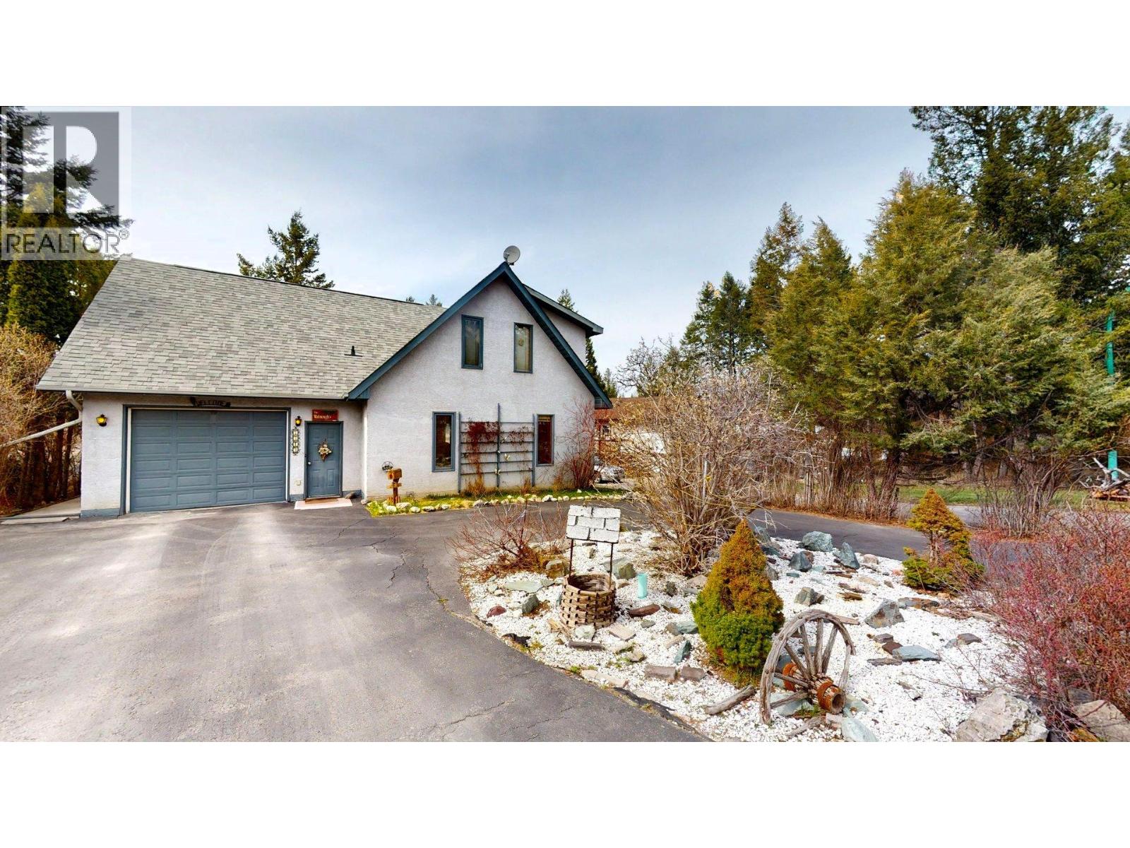 7319 Glacier Drive - Photo 2 of 85, Radium Hot Springs, British Columbia