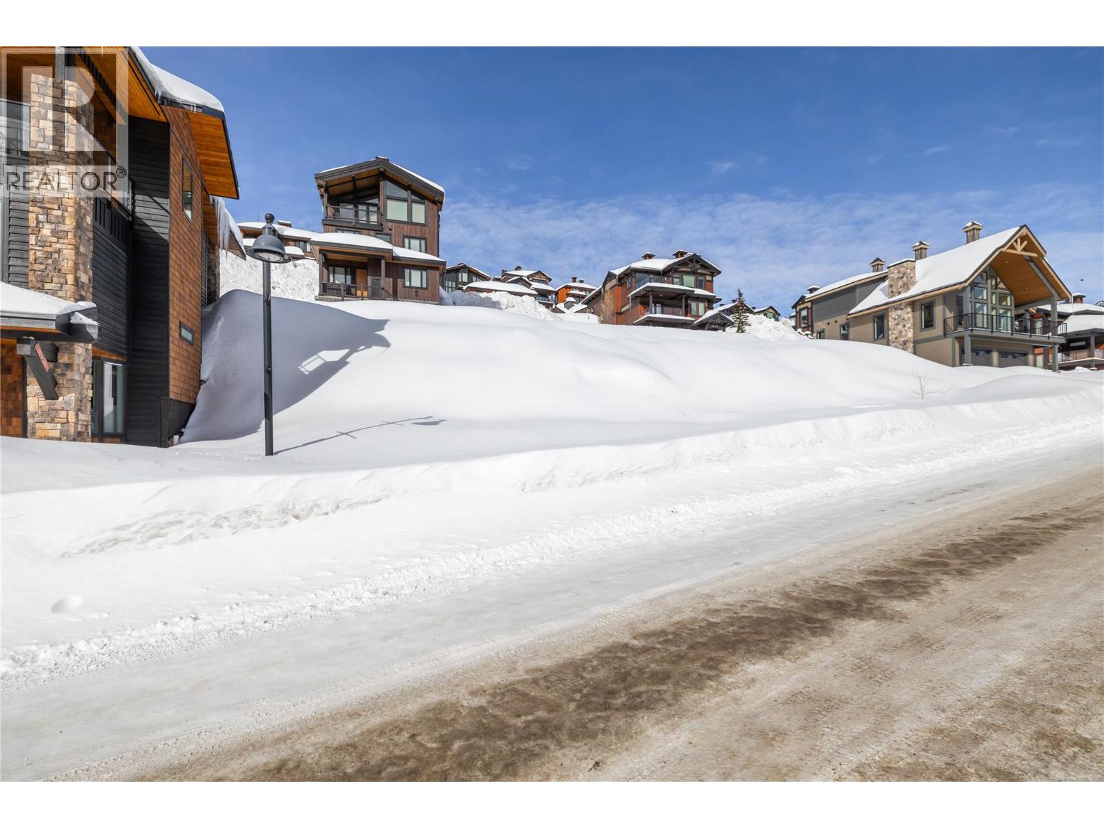  325 Feathertop Way, Big White