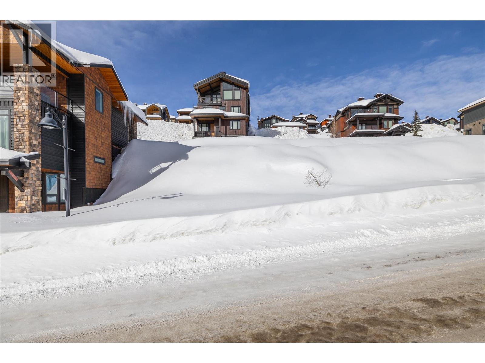  325 Feathertop Way, Big White