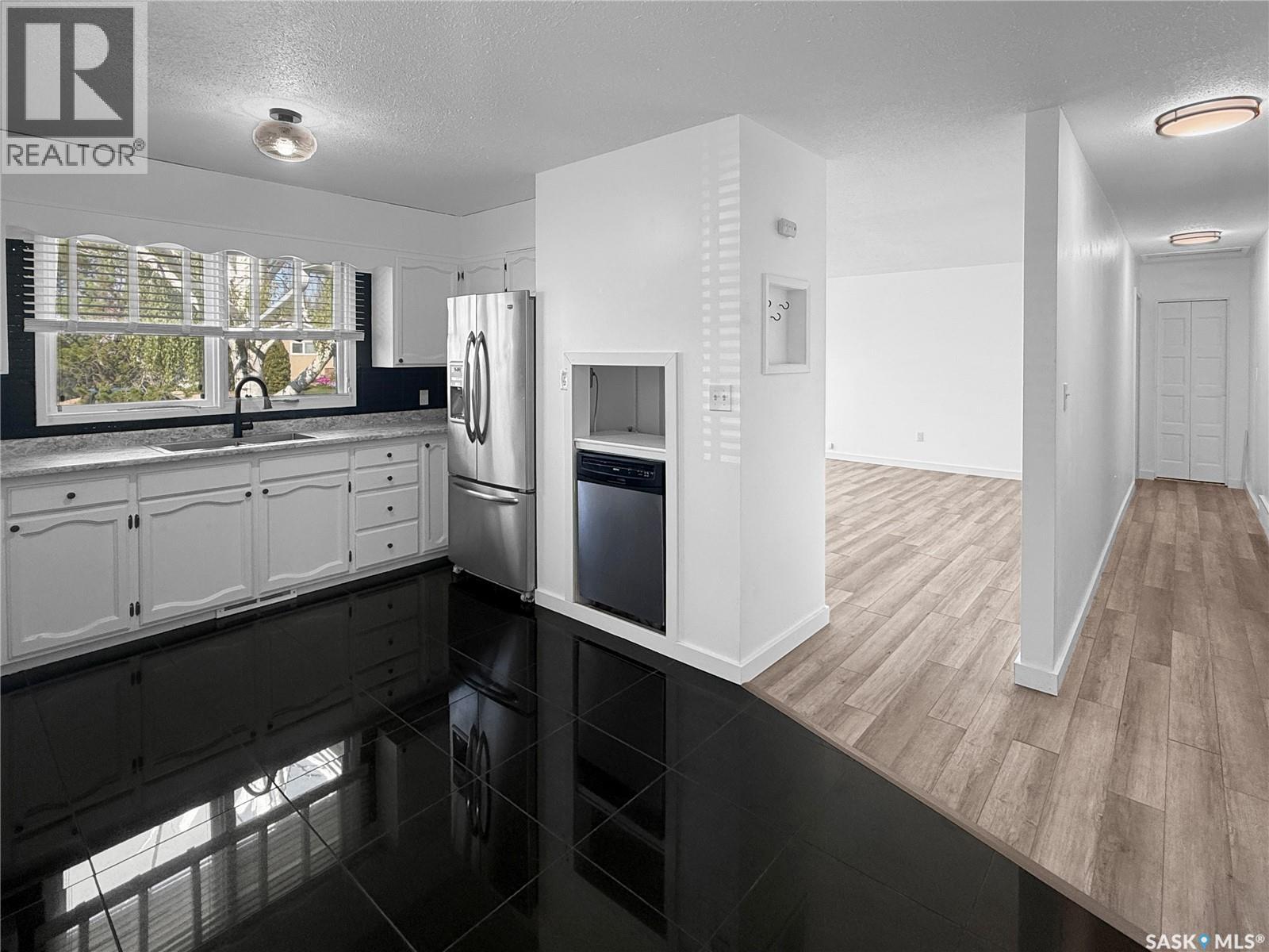 231 29th STREET - Photo 2 of 15, Battleford, Saskatchewan