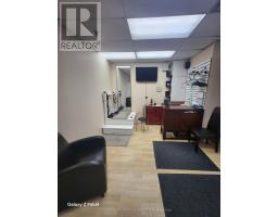 8 - 2323 Bloor Street W, Toronto, ON M6S4W1 Photo 16