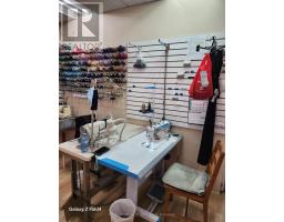 8 - 2323 Bloor Street W, Toronto, ON M6S4W1 Photo 14