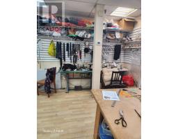 8 - 2323 Bloor Street W, Toronto, ON M6S4W1 Photo 11