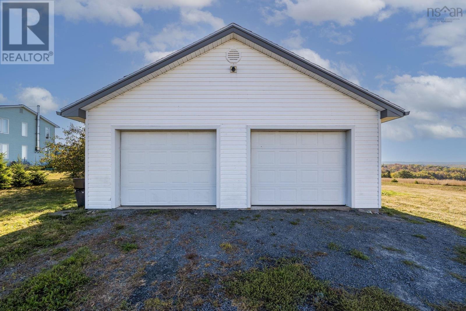 Property 23 of 33 of 454 Lawrence Road