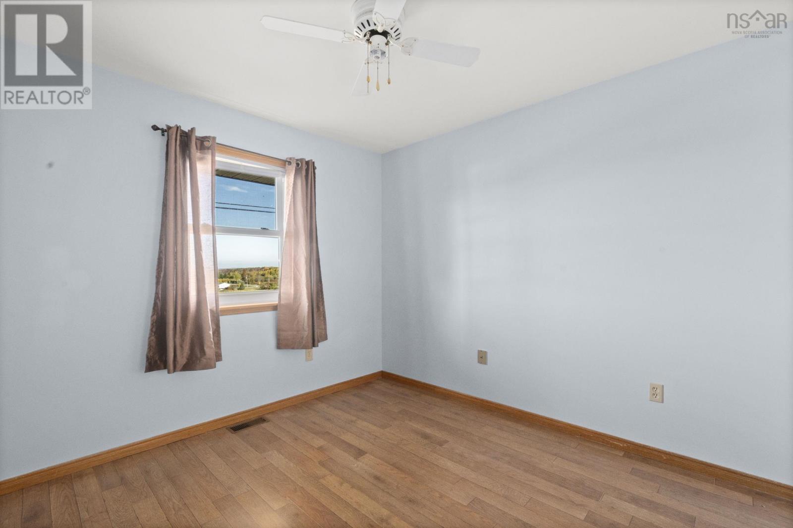 Property 14 of 33 of 454 Lawrence Road