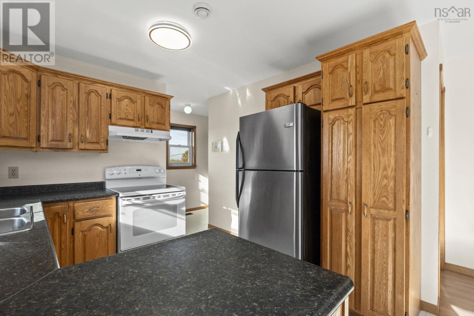 Property 10 of 33 of 454 Lawrence Road