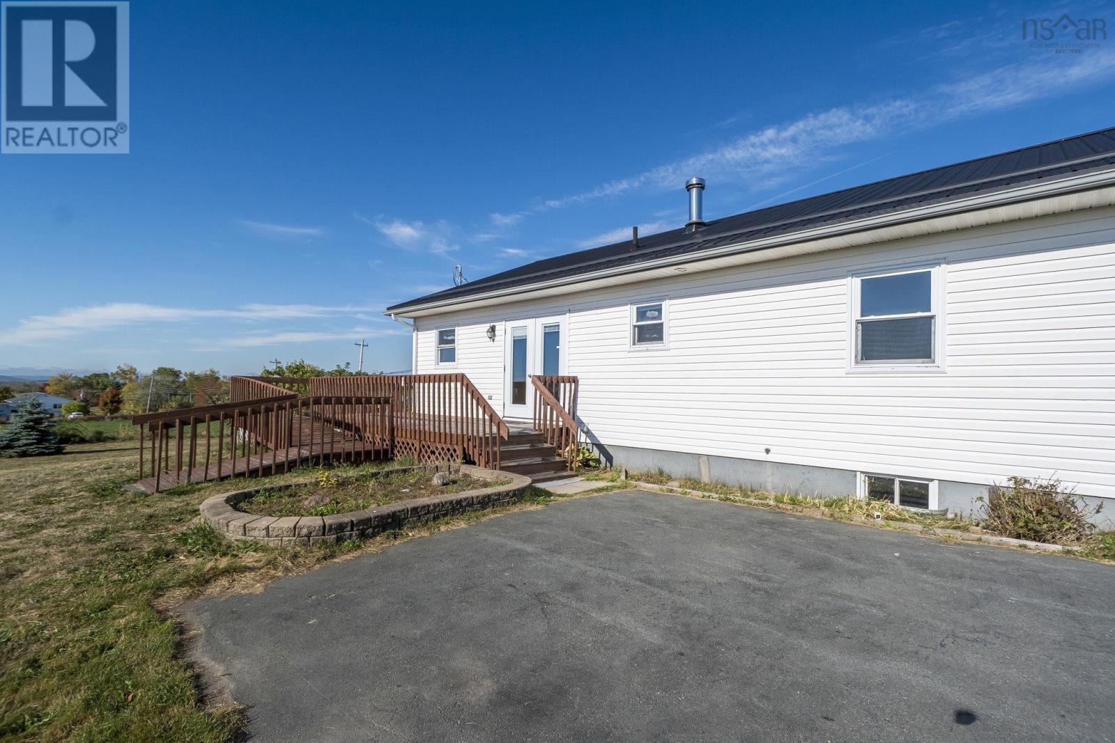 Property 24 of 33 of 454 Lawrence Road