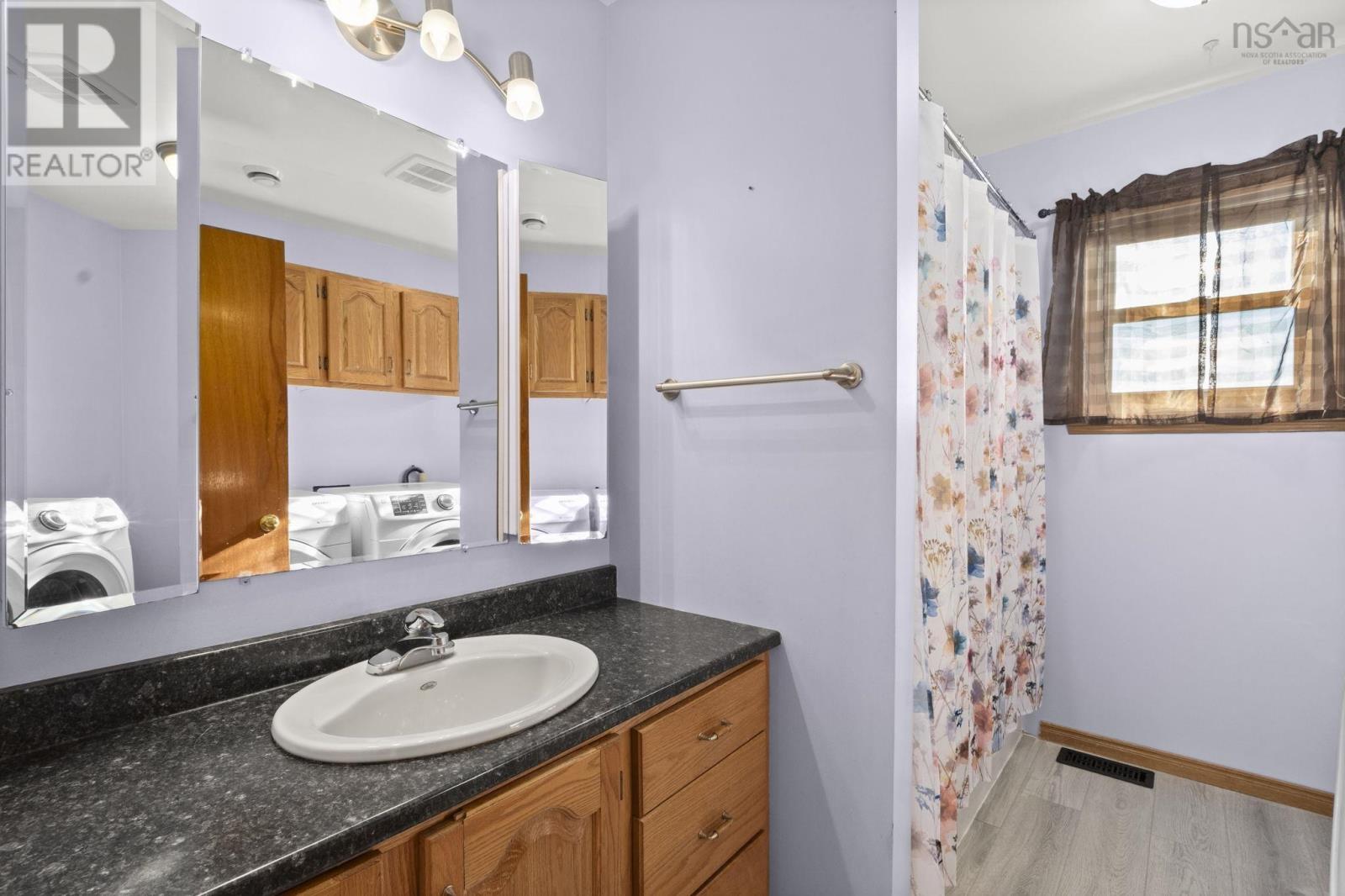 Property 16 of 33 of 454 Lawrence Road