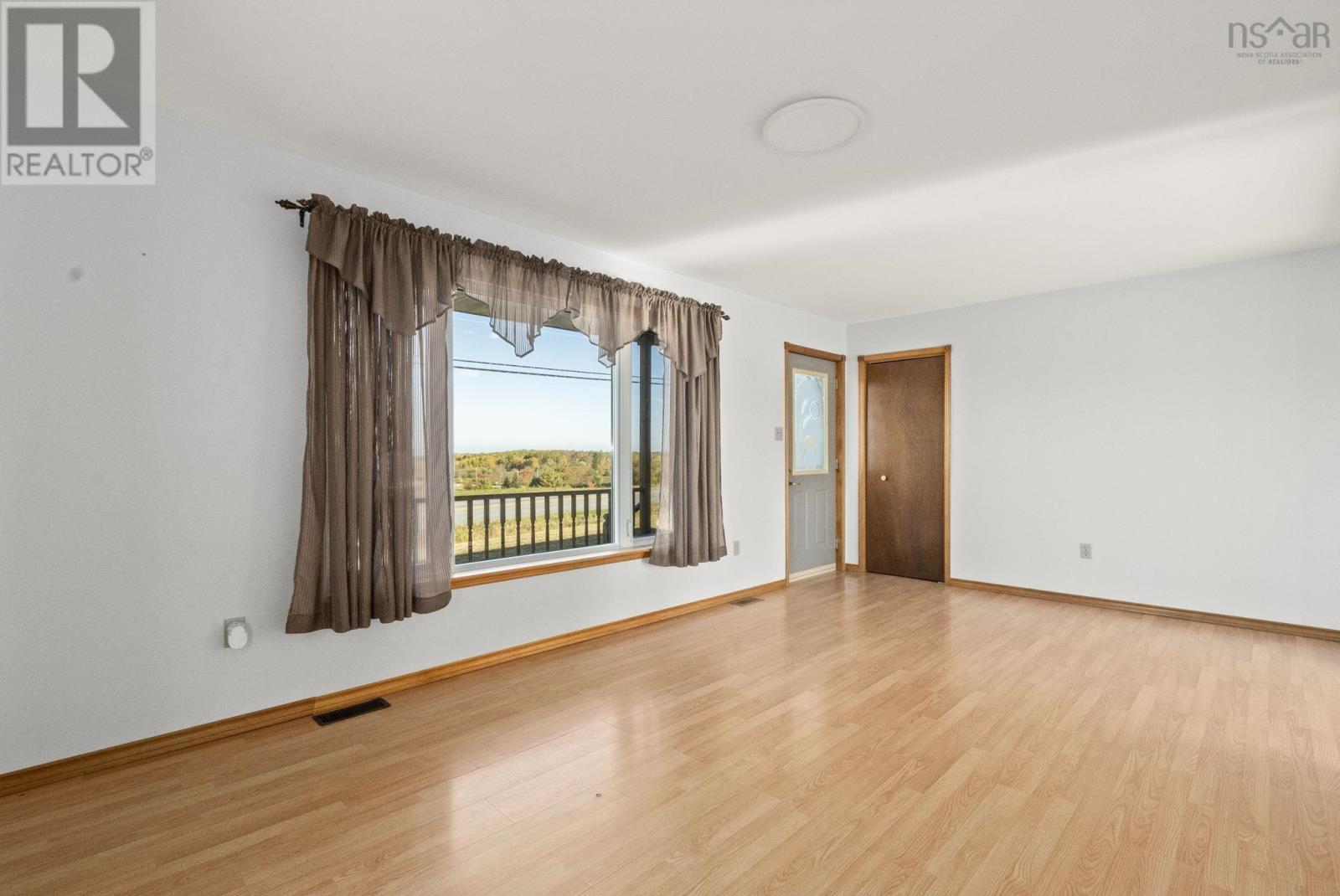 Property 7 of 33 of 454 Lawrence Road