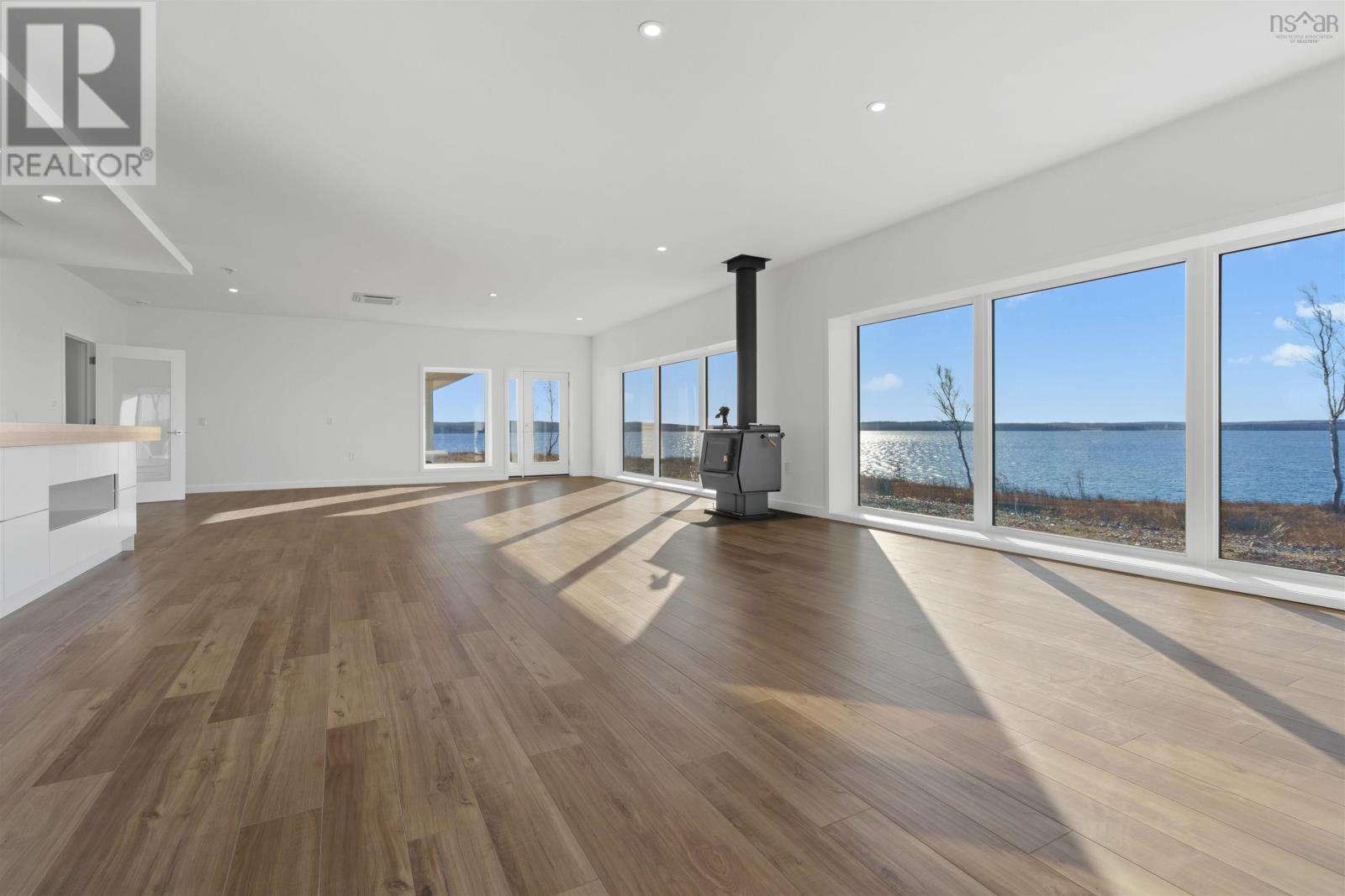 Property 4 of 42 of Eric Lane