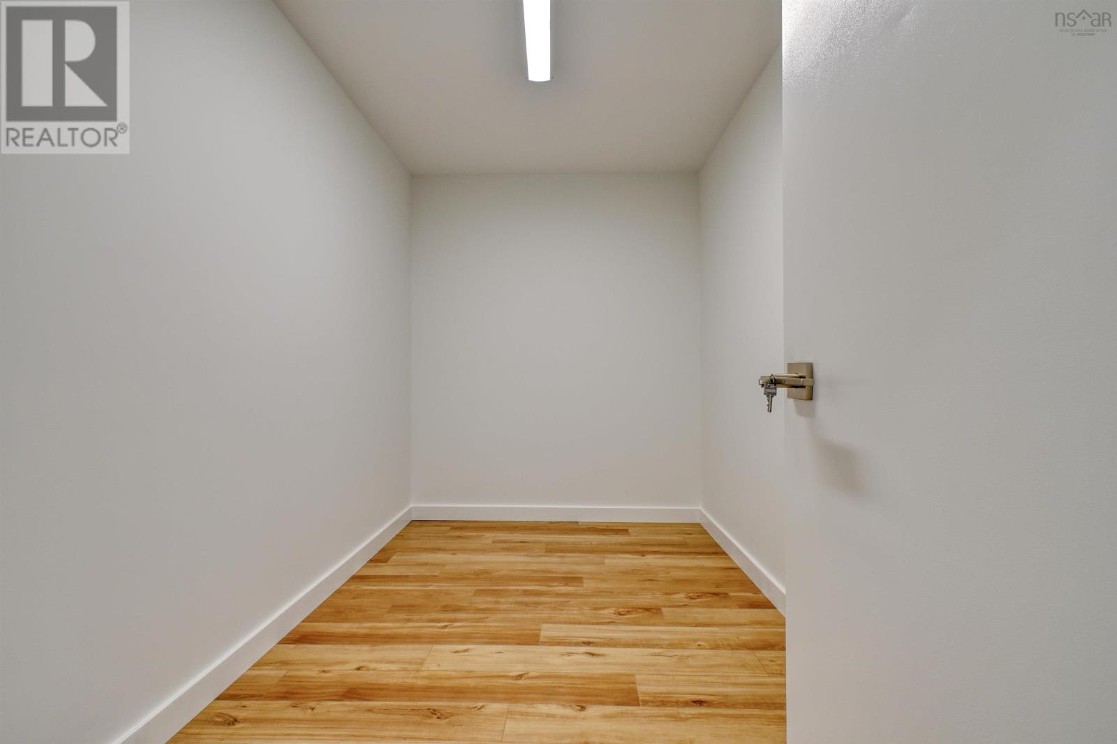 Property 20 of 42 of Eric Lane