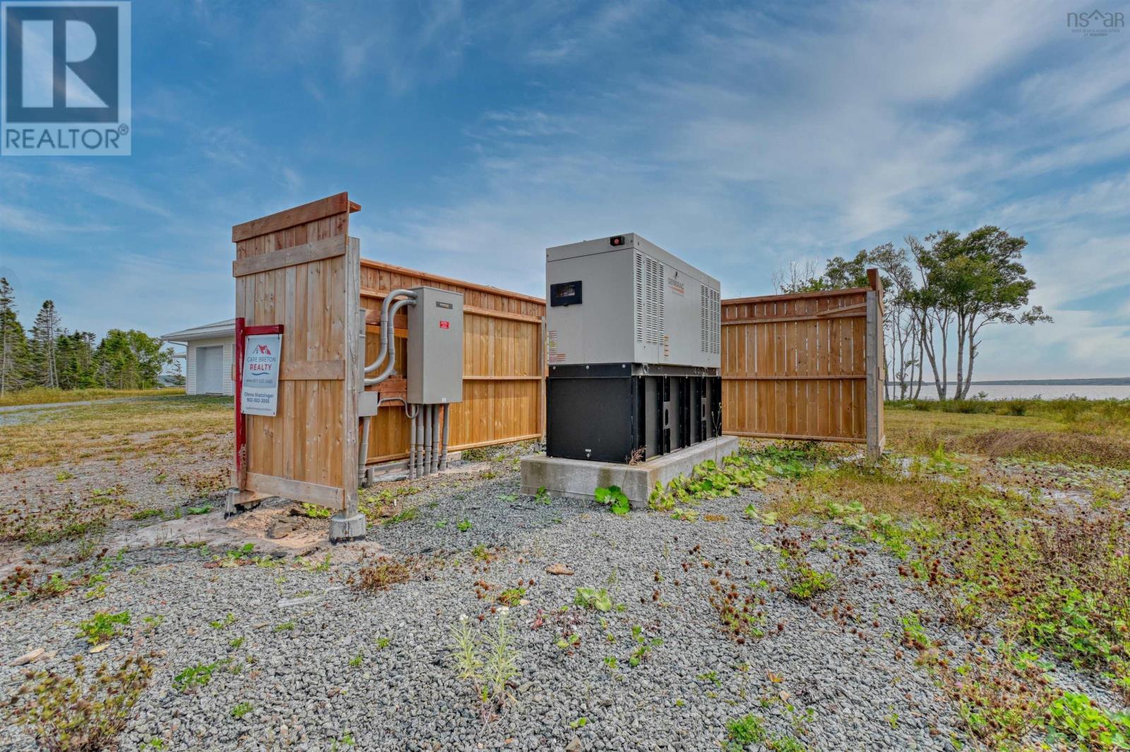 Property 33 of 42 of Eric Lane