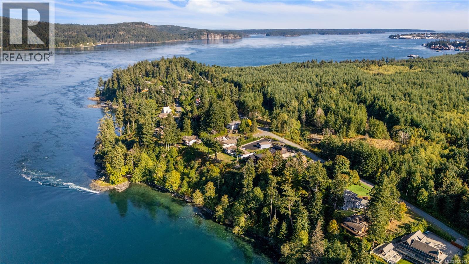 5898 Race Point Rd, Campbell River